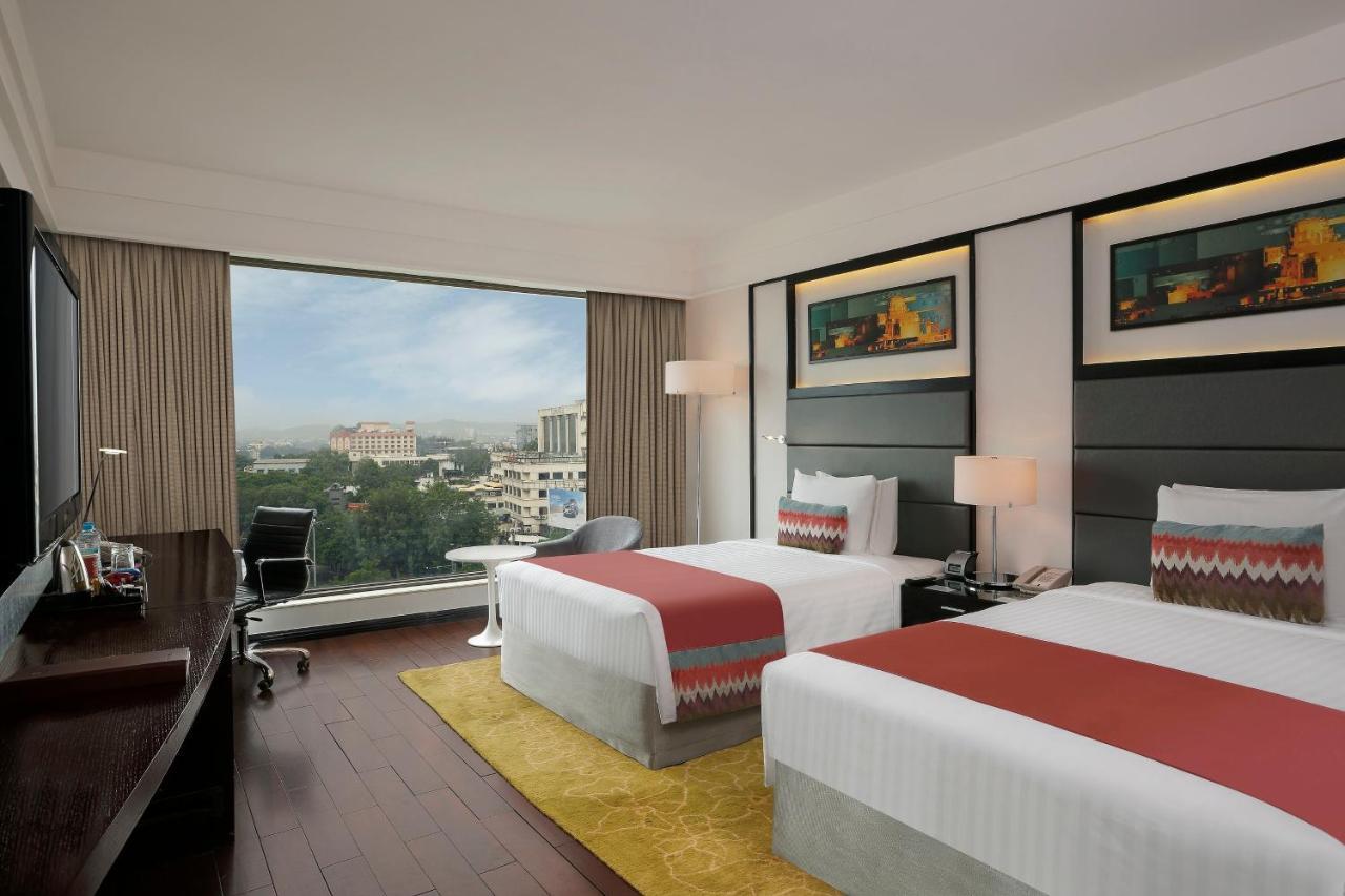 Crowne Plaza Pune City Centre By Ihg Zewnętrze zdjęcie