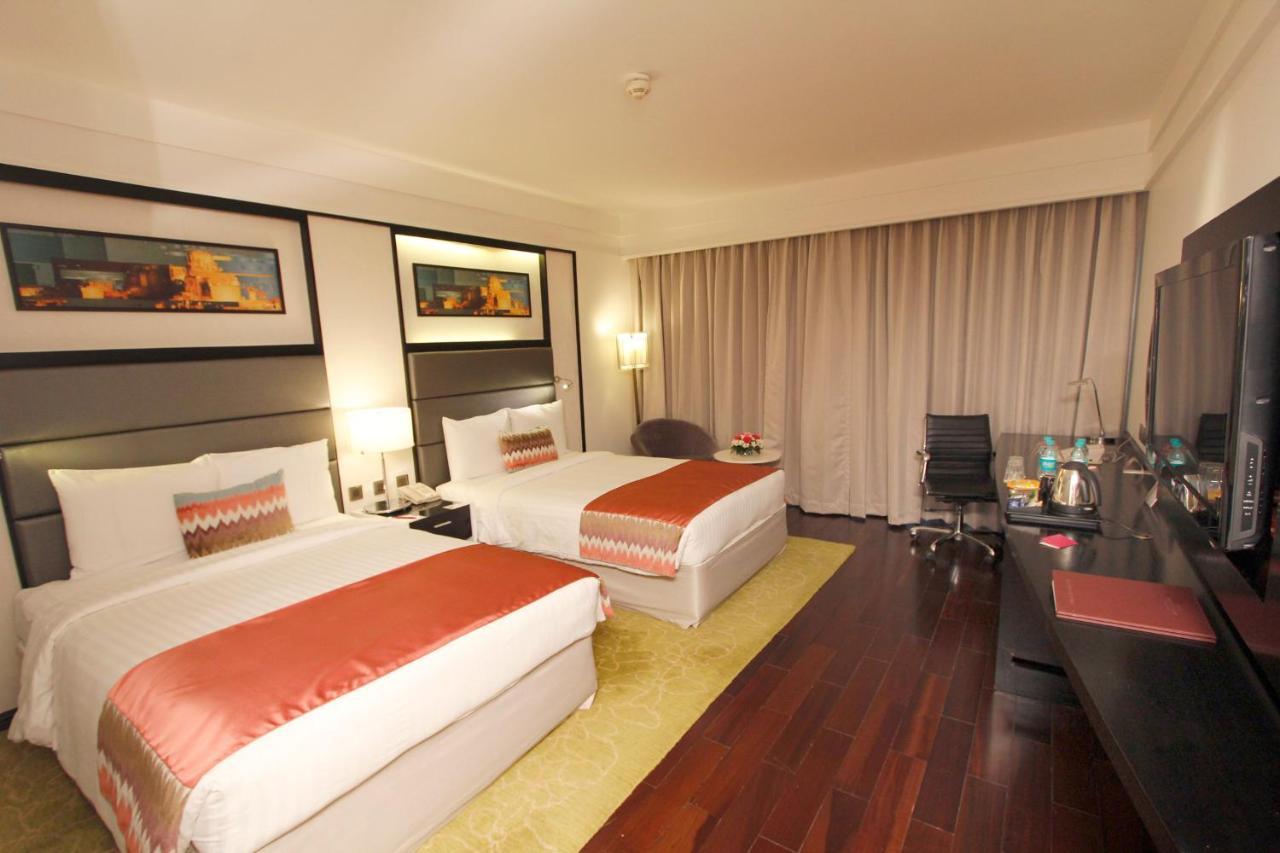 Crowne Plaza Pune City Centre By Ihg Zewnętrze zdjęcie