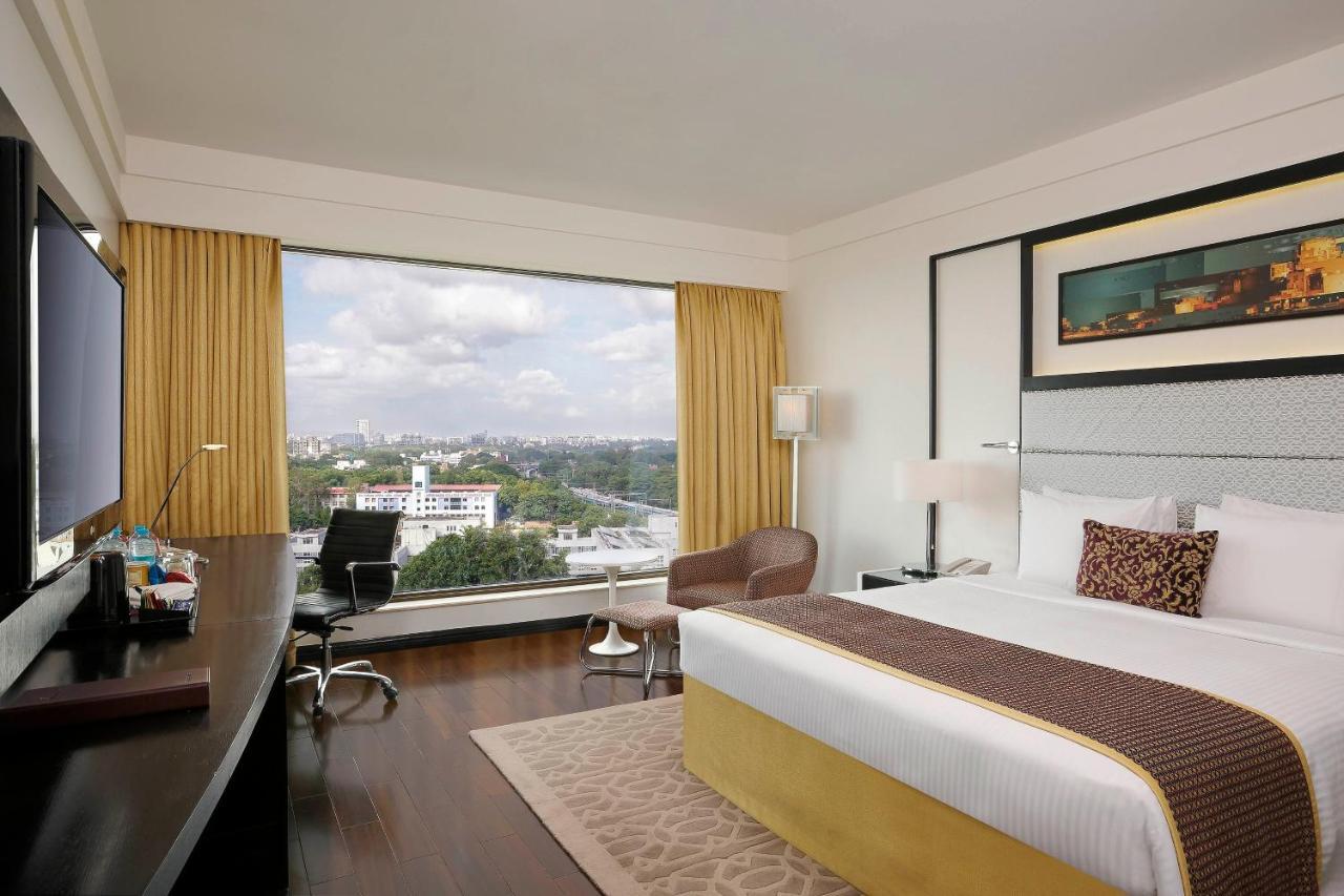 Crowne Plaza Pune City Centre By Ihg Zewnętrze zdjęcie